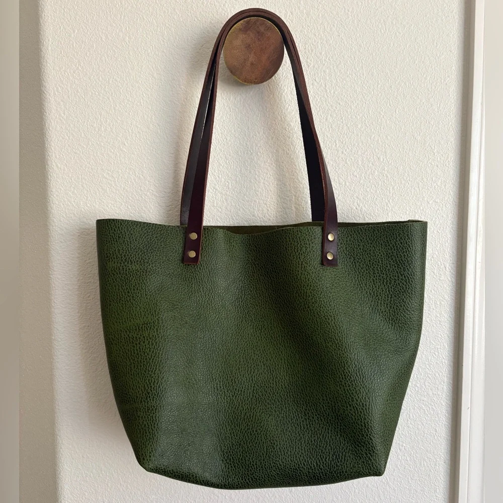 Large Tote π¦ Avocado π¦ - Picture 2 of 11